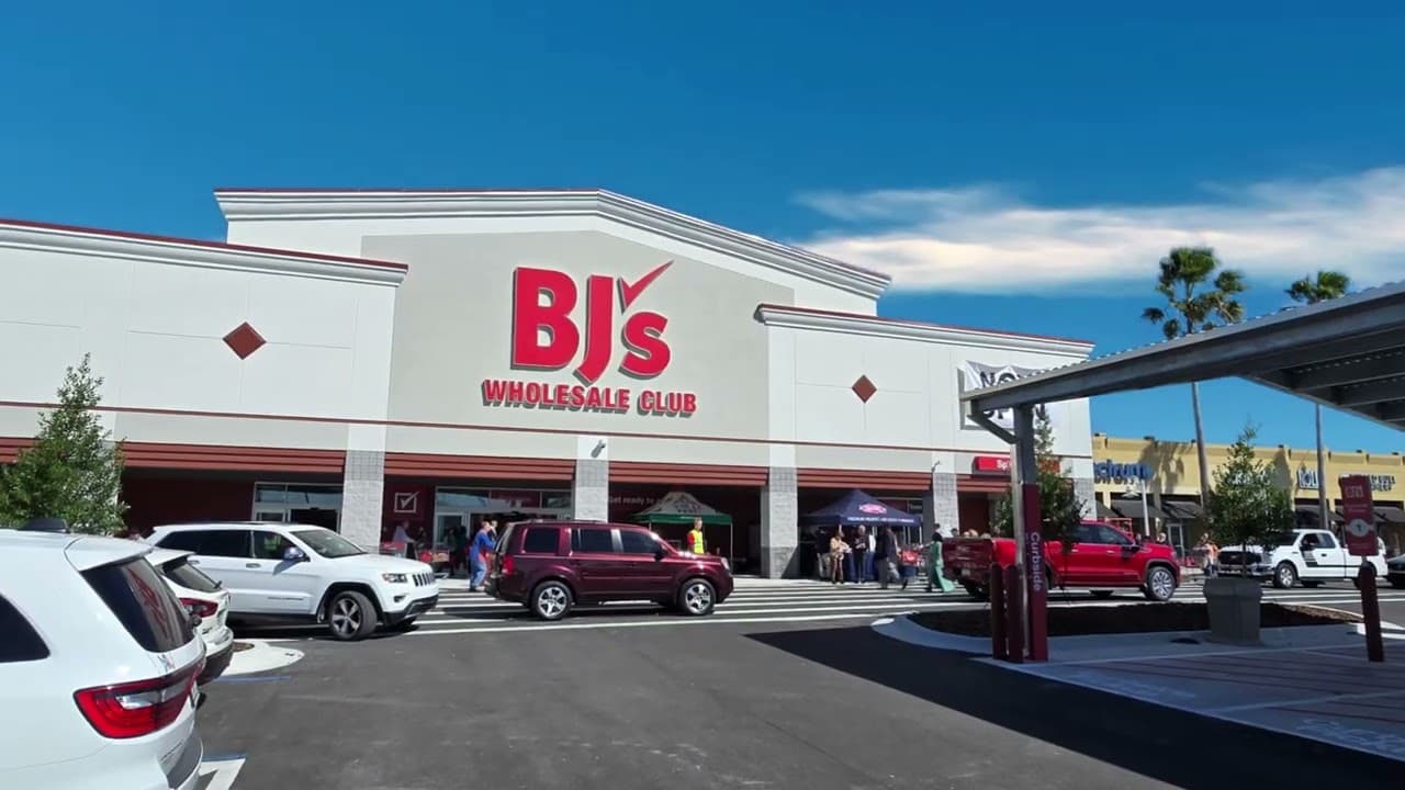 BJ's Wholesale Club joins the BRX portfolio