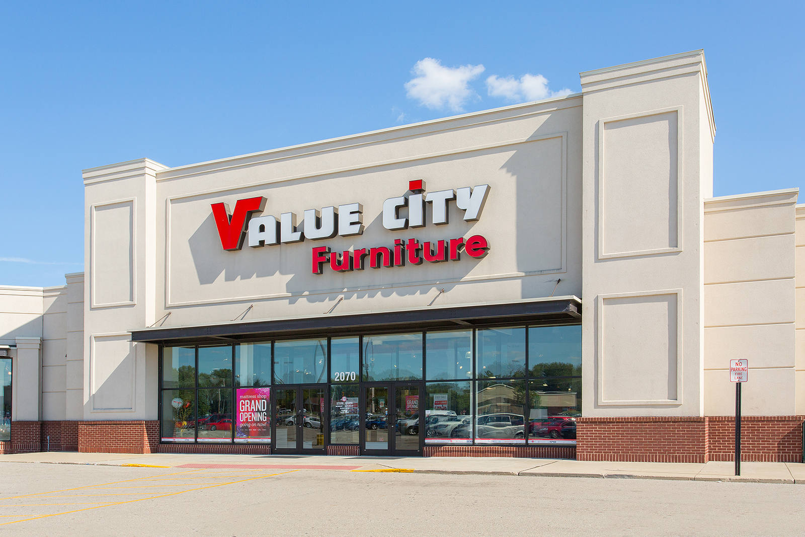 Exterior of Value City Furniture in Dayton, Ohio