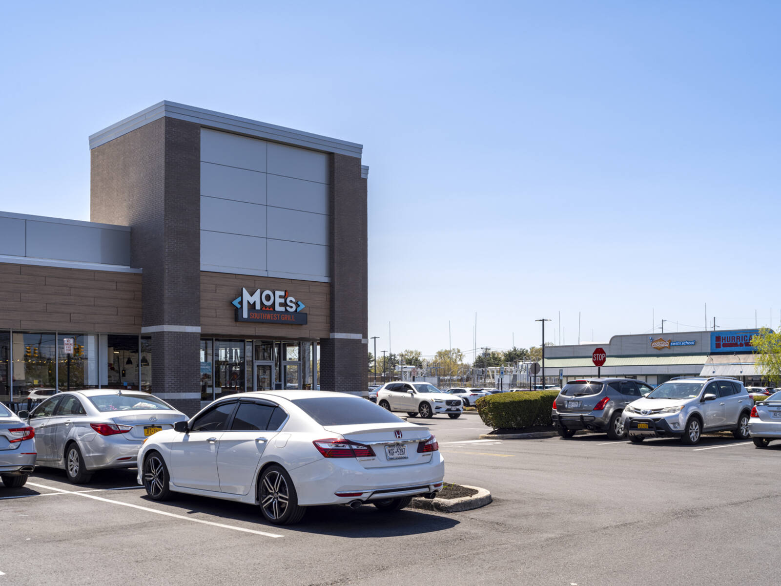 Moe's Southwest Grill and parking lot in Garden City, NY.