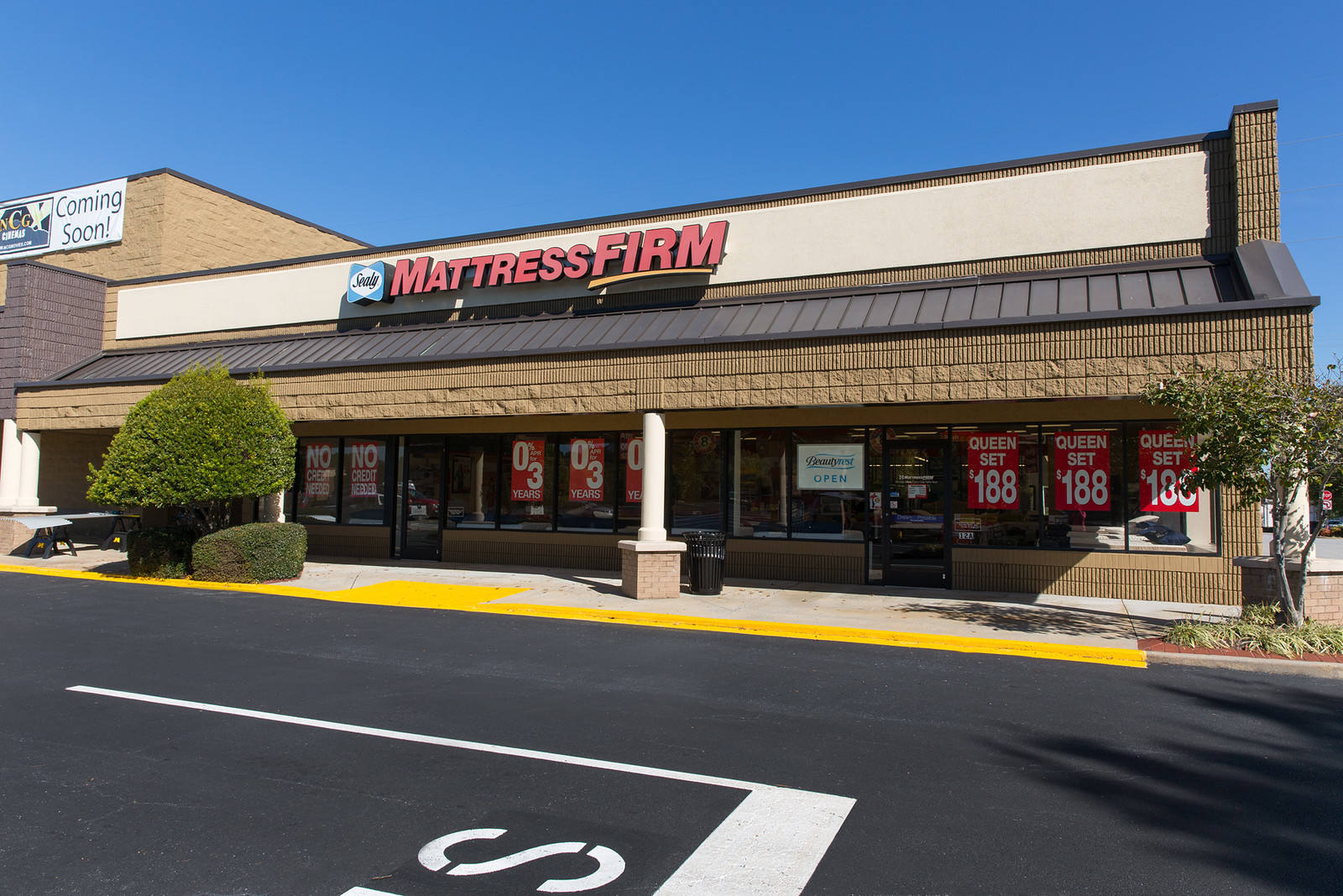 Front entrance of Mattress Firm in Stone Mountain, Georgia