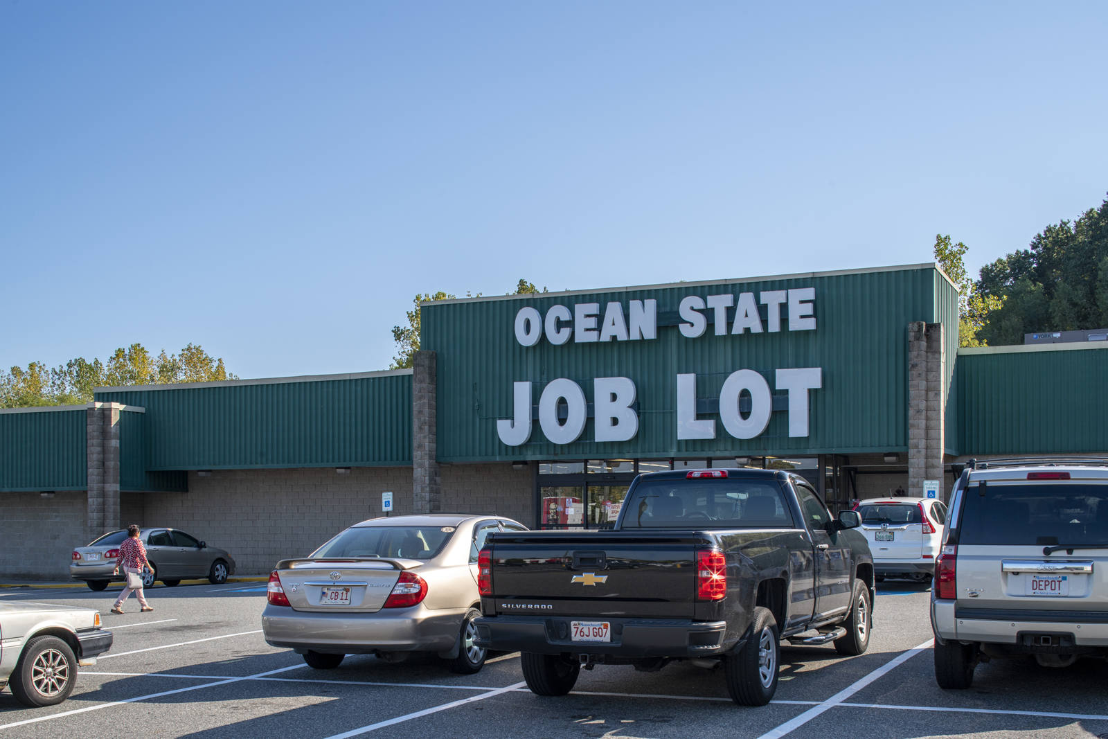 Busy lot at Ocean State Job Lot at Holyoke Shopping Center.