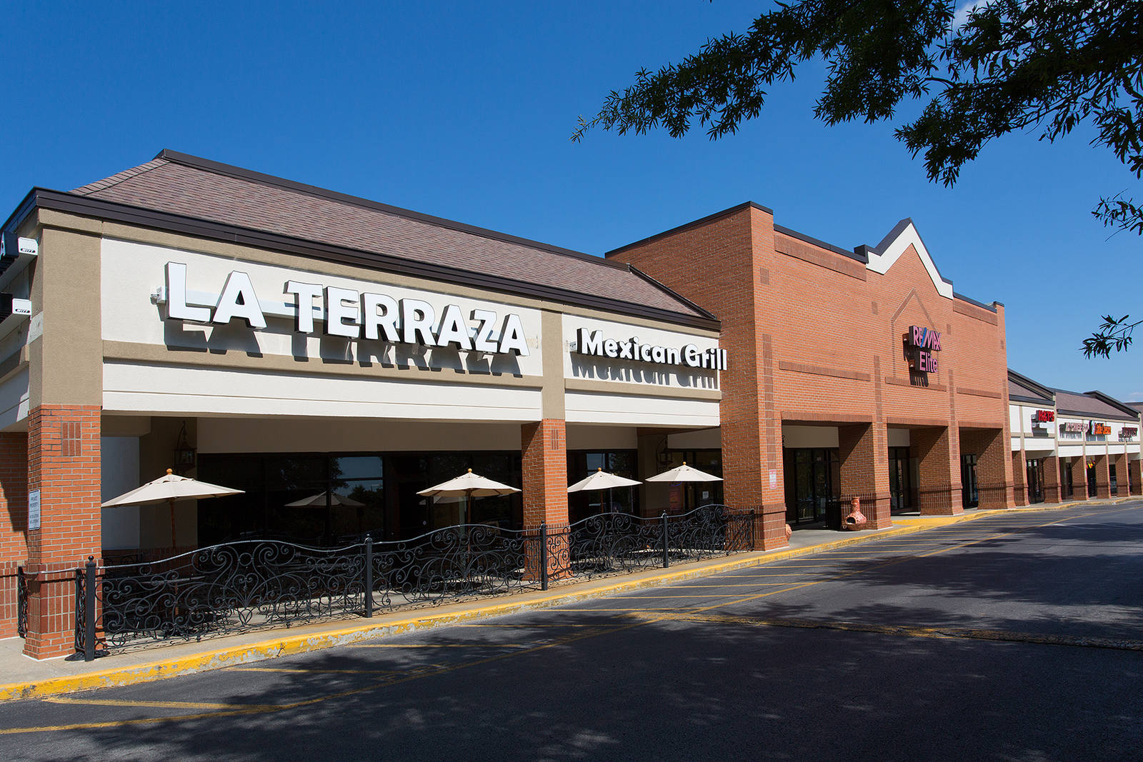 La Terraza Mexican Grill with outdoor seating and umbrellas in Nashville, TN.