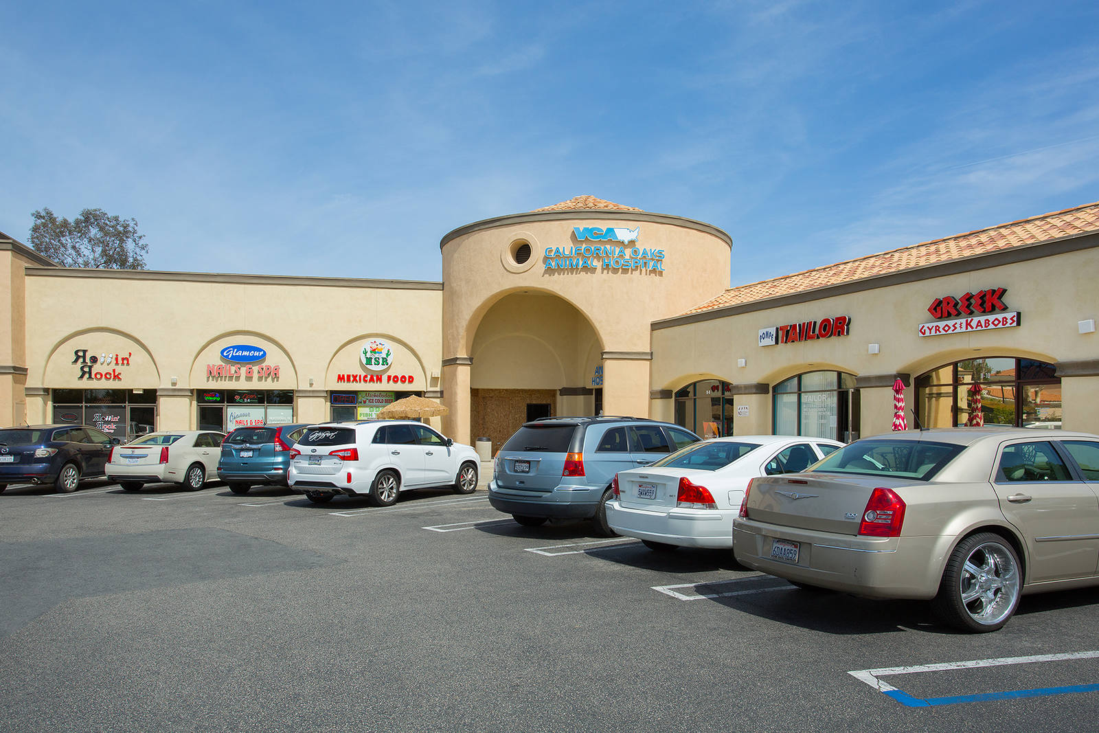 Full parking lot at California Oaks Center.