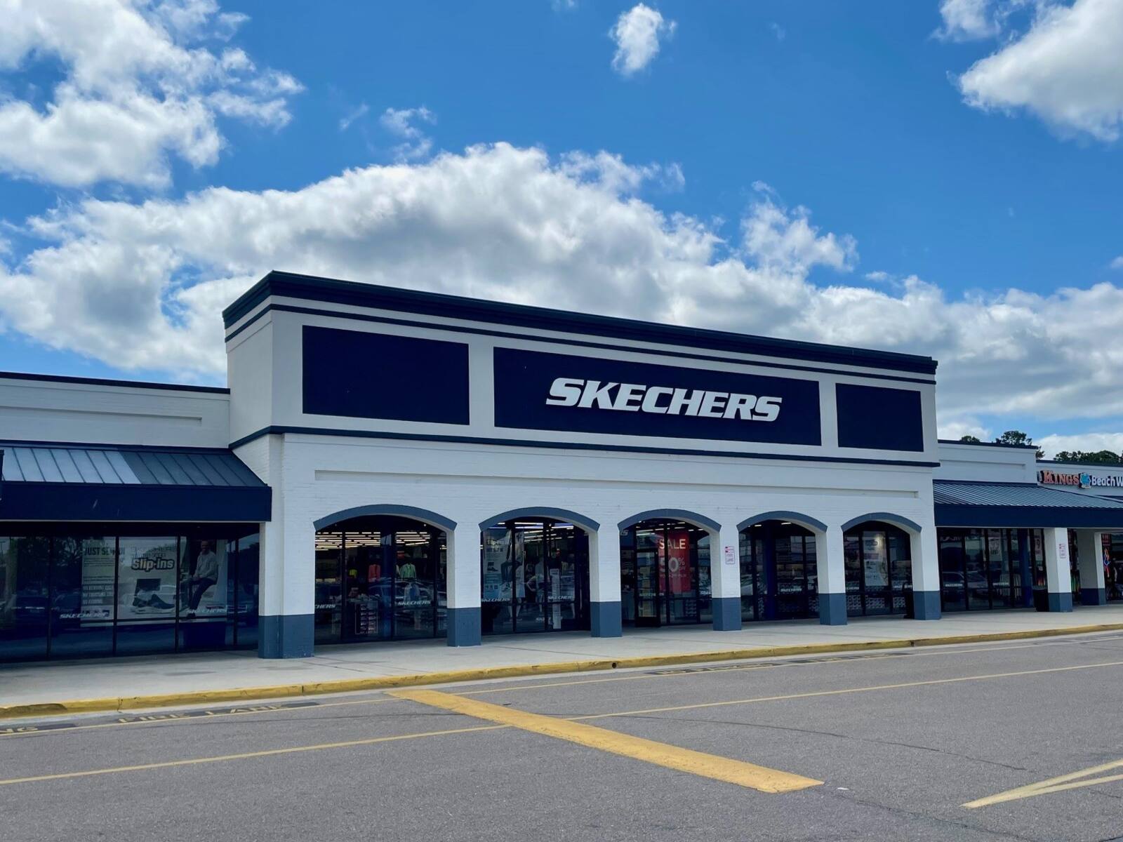 Skechers at University Commons