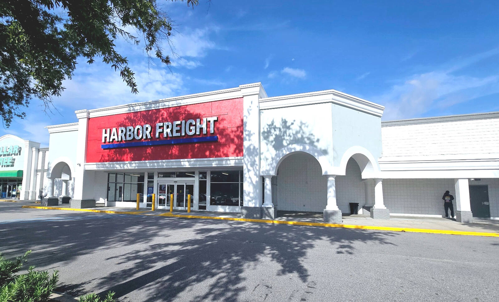 Harbor Freight at Island Plaza